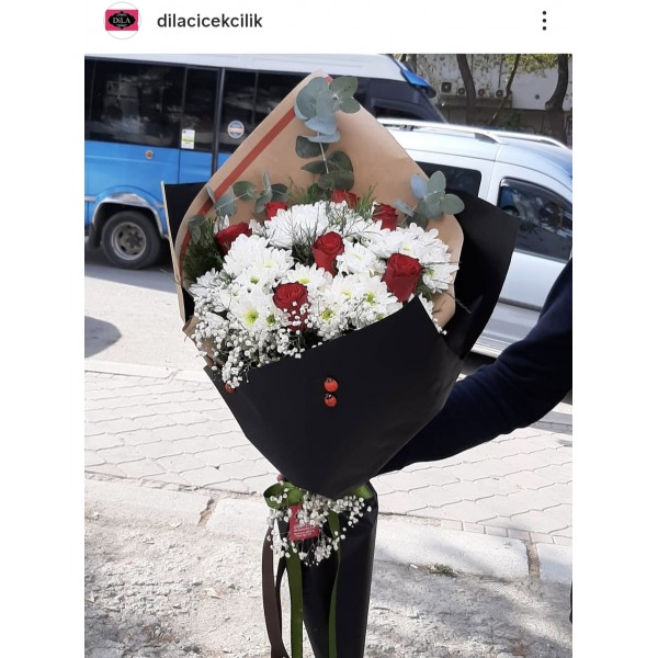 7 Adet Gül ve Papatyalar